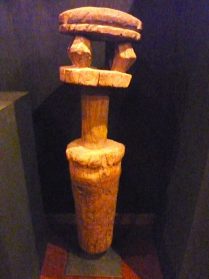 Dogon muildierpaal 80 cm. hoog